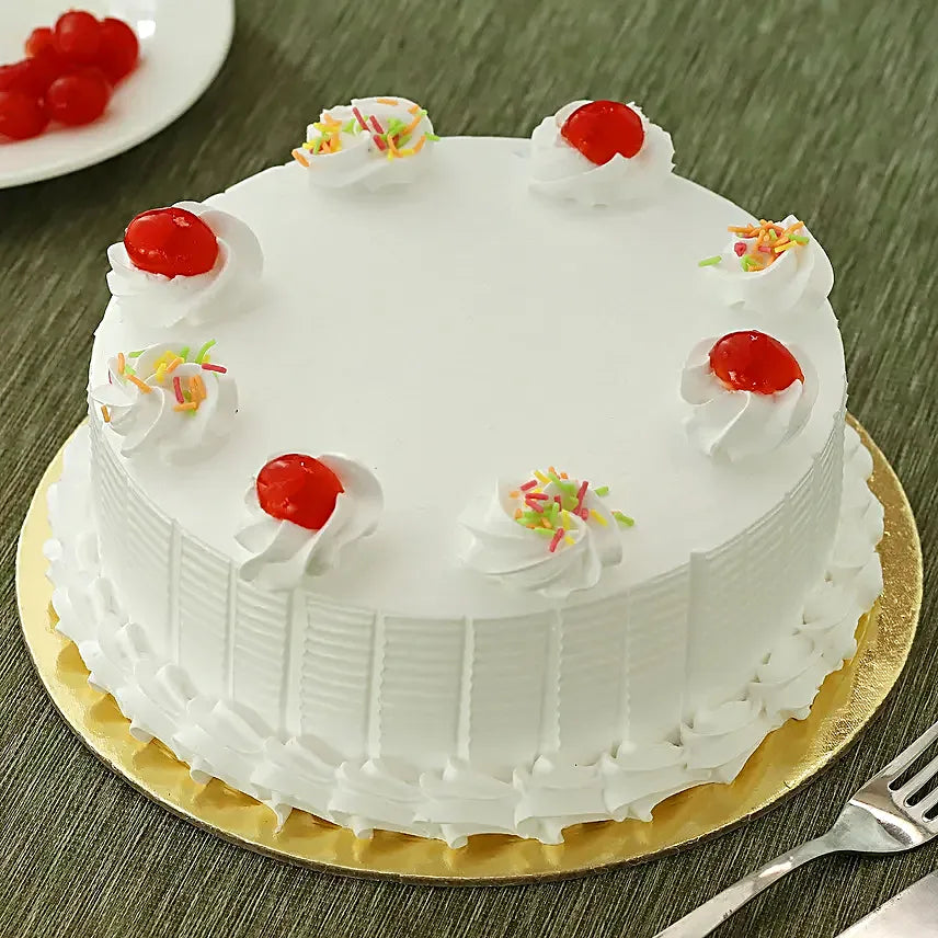 Soft & Creamy Vanilla Cake (500 g)